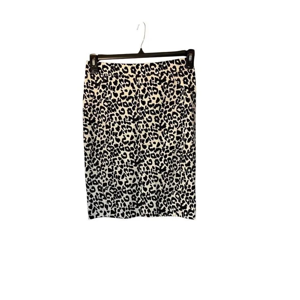 Ann Taylor women’s black and white leopard print pencil skirt size 2